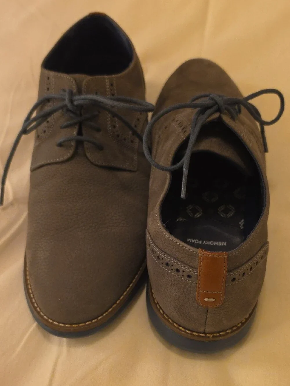 Johnston & Murphy Charcoal Gray Lace-Up Derby Shoes